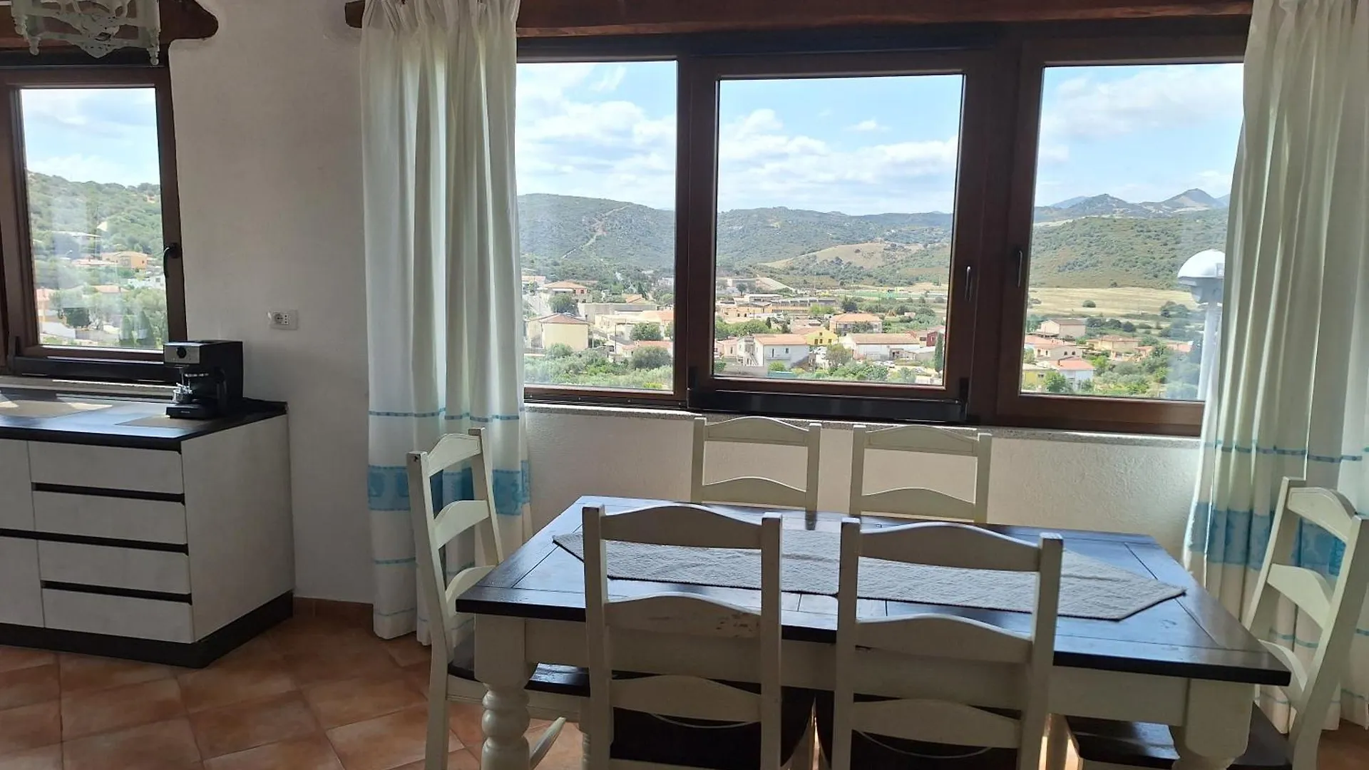 Loiri Porto San PaoloAttico Anais公寓 公寓 Loiri Porto San Paolo